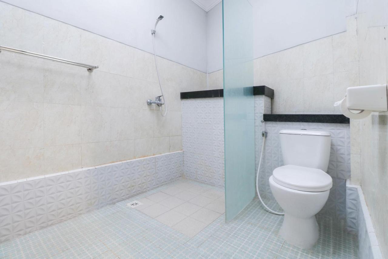 Oyo 1757 Villa Dende Ломбок Екстериор снимка