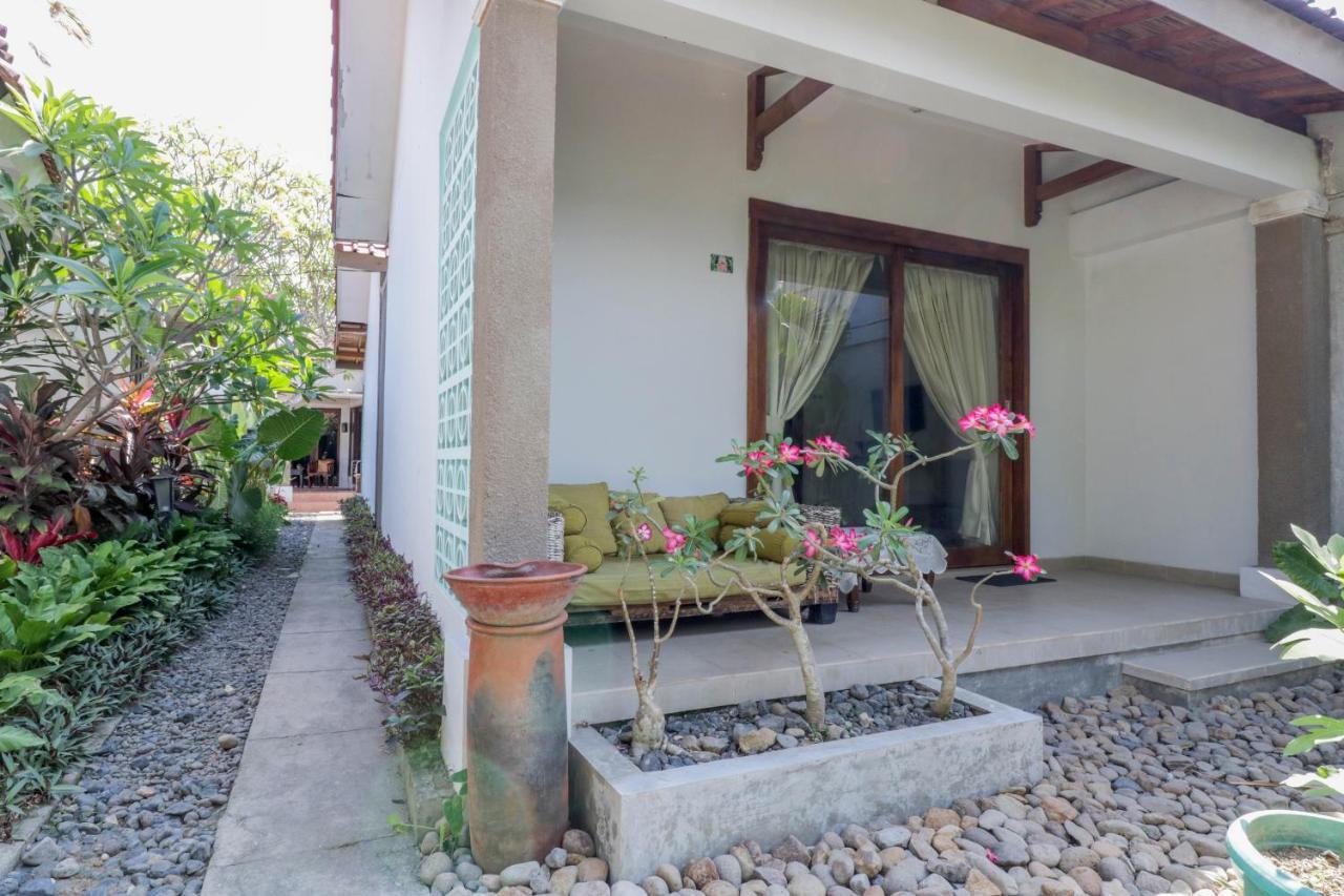 Oyo 1757 Villa Dende Ломбок Екстериор снимка