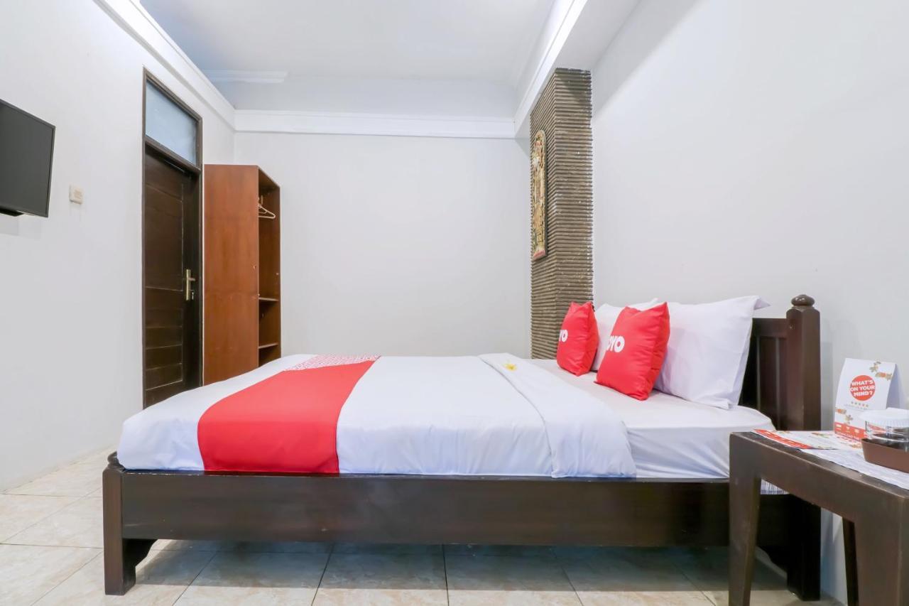 Oyo 1757 Villa Dende Ломбок Екстериор снимка